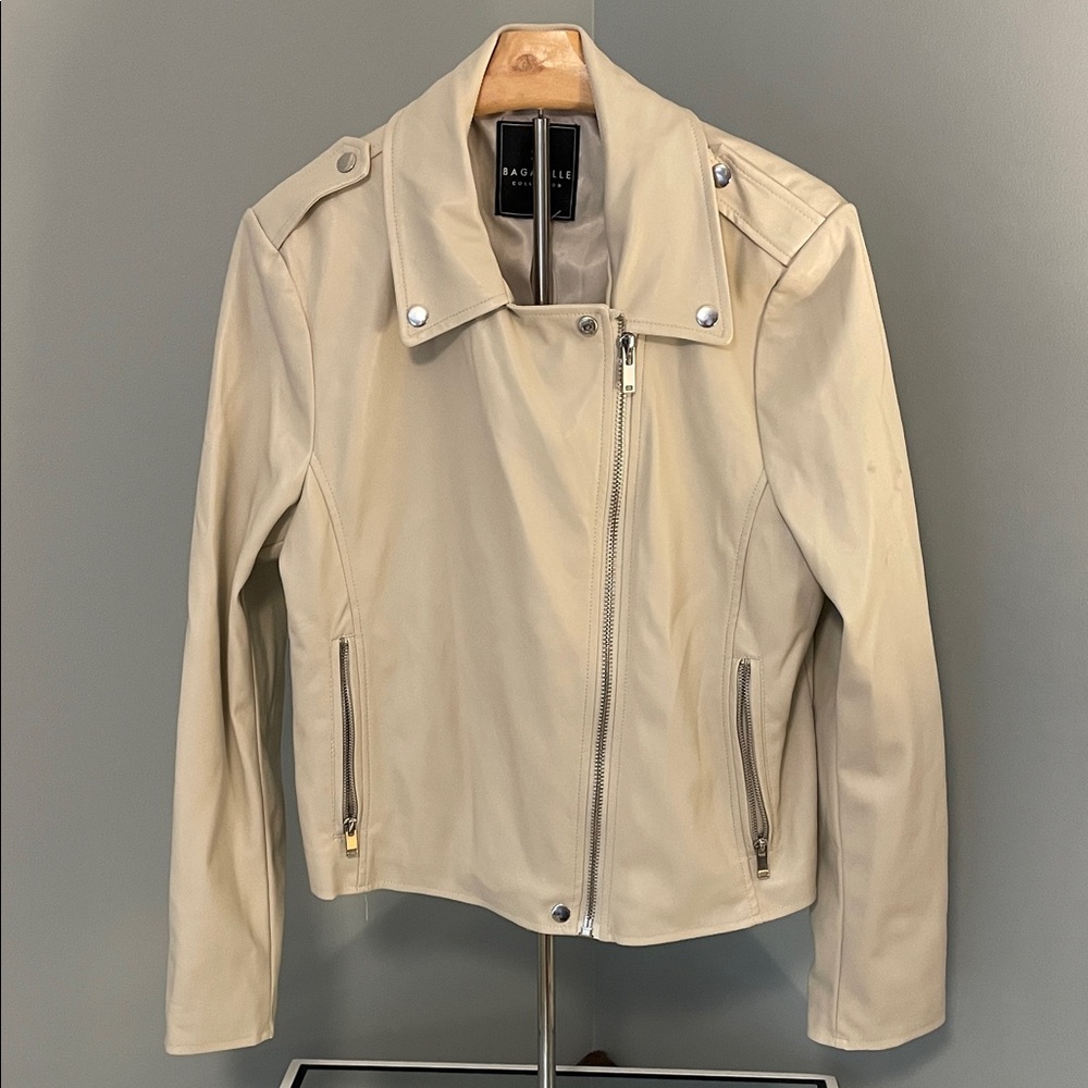Bagatelle Women's Beige faux Leather Jacket moto motorcycle flaw